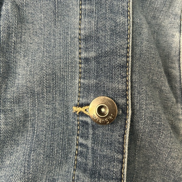 XL Wrangler Women's Classic Blue Jean Jacket - Picture 4 of 11
